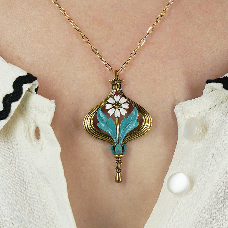 Arabella white/teal Chain