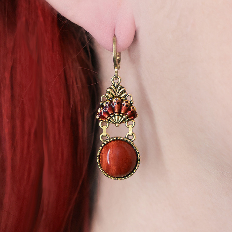 Alice Rusty Red