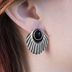Venus Studs Black