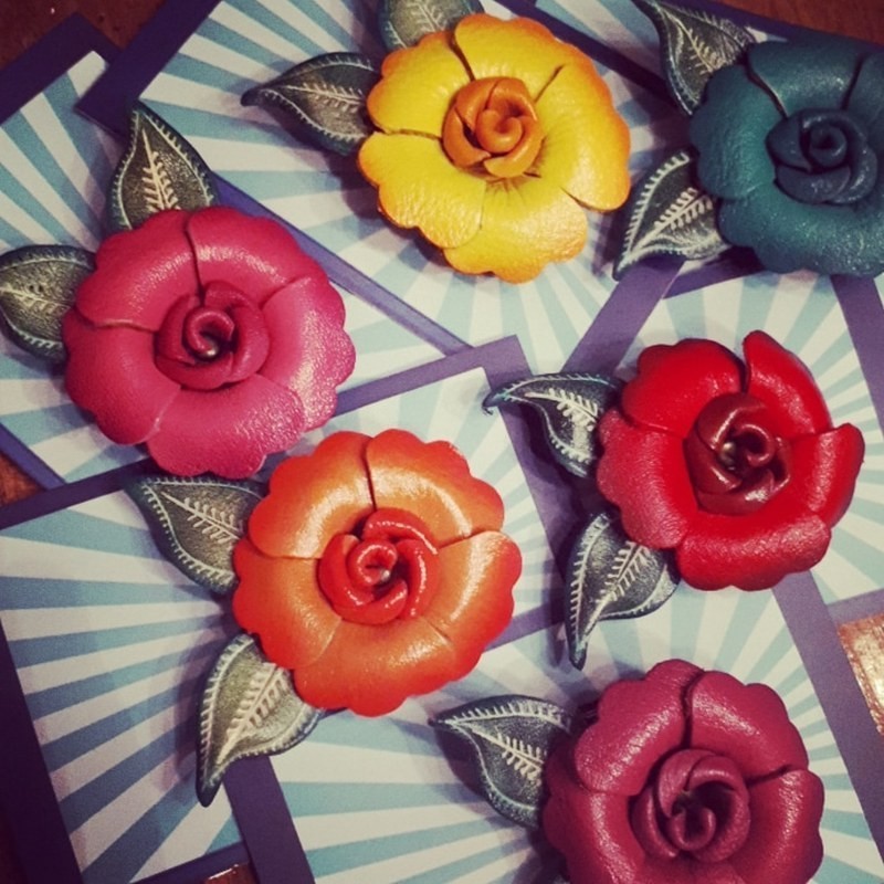 Aqua Primrose Broche