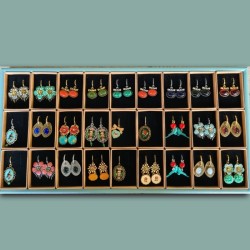 Houten display plat