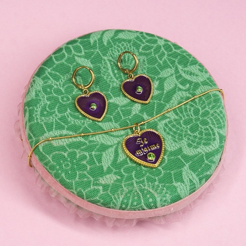 Je m'aime earrings plum