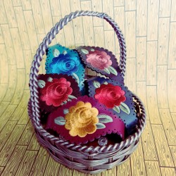 Peony brique on brown