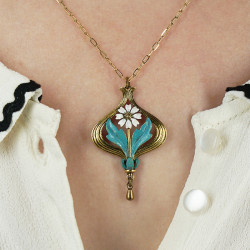 Arabella white/teal Chain