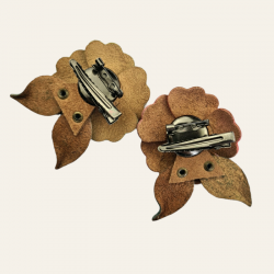 Primrose brooch pink